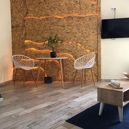 Gallery House In Drama Bagian luar foto