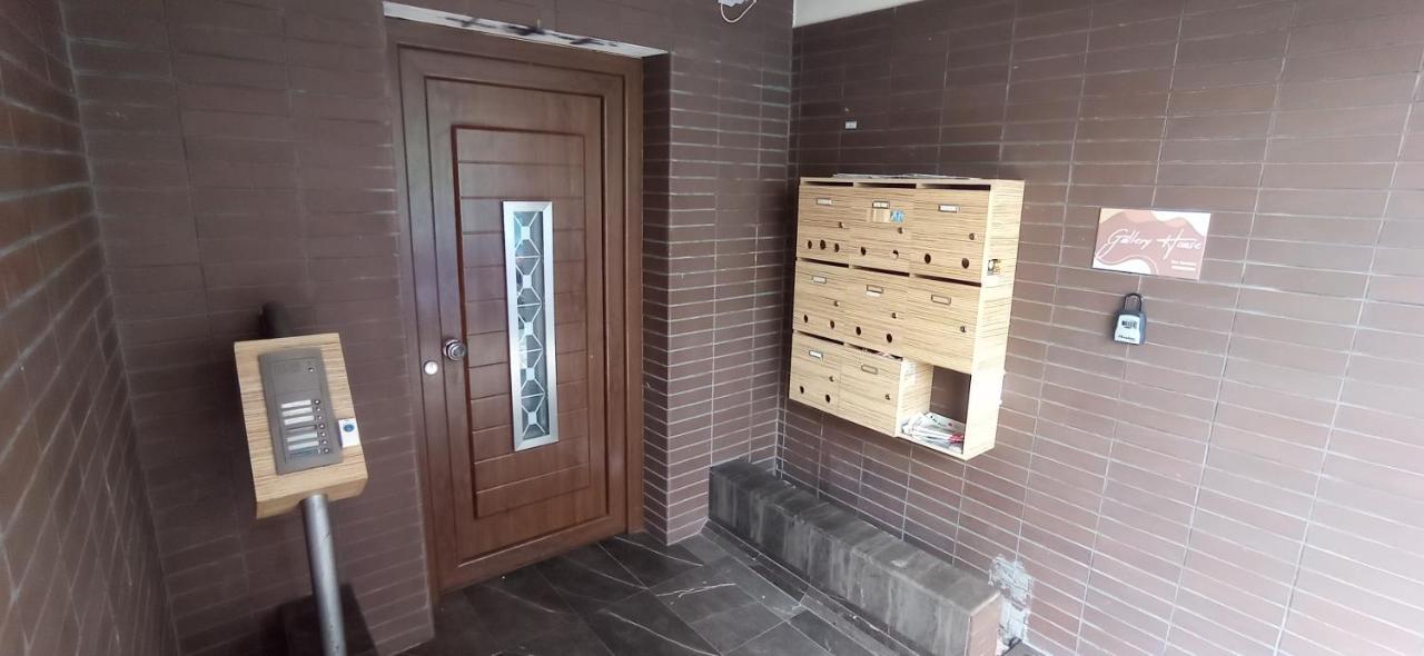Gallery House In Drama Bagian luar foto